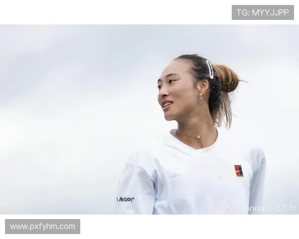 温网签郑钦文首轮战斯尼亚科娃